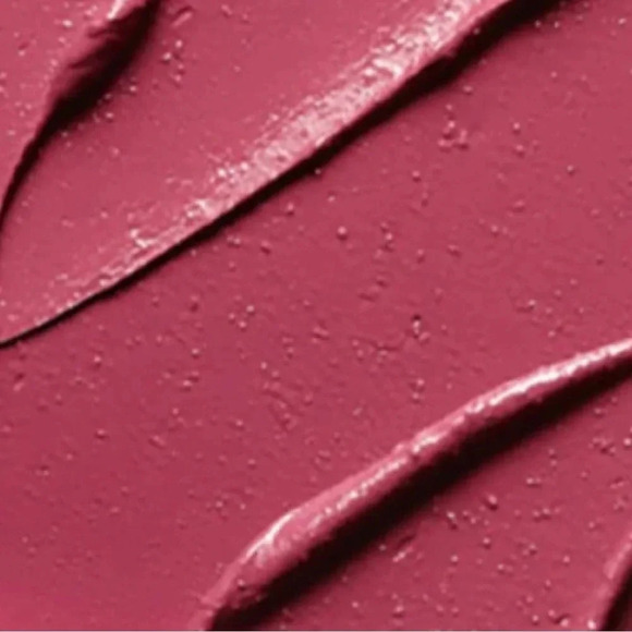 MAC AMOROUS FULL SIZE LIPSTICK NEW - Picture 2 of 15